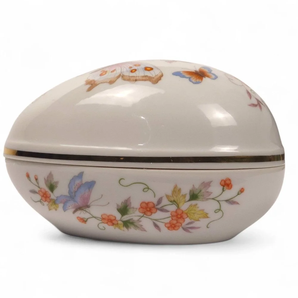 Vintage Avon Porcelain Egg Trinket Box Butterfly Fantasy 1979 Japan 22K Gold...
